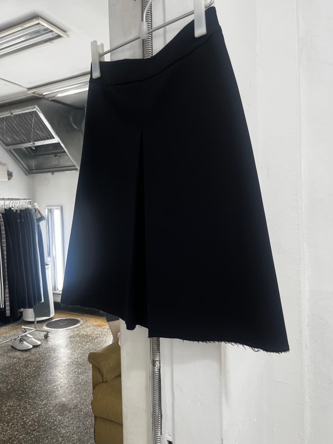 프라다 스포츠 블랙 미디 스커트 상품이미지1