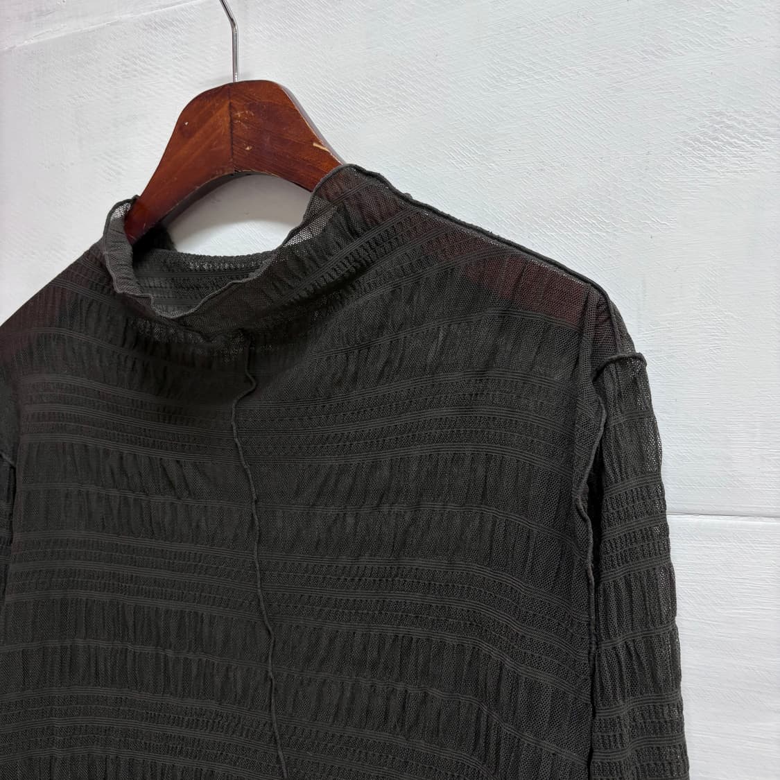 딥카키 시스루 셔링 롱슬리브 탑 (JPN) 상품이미지2