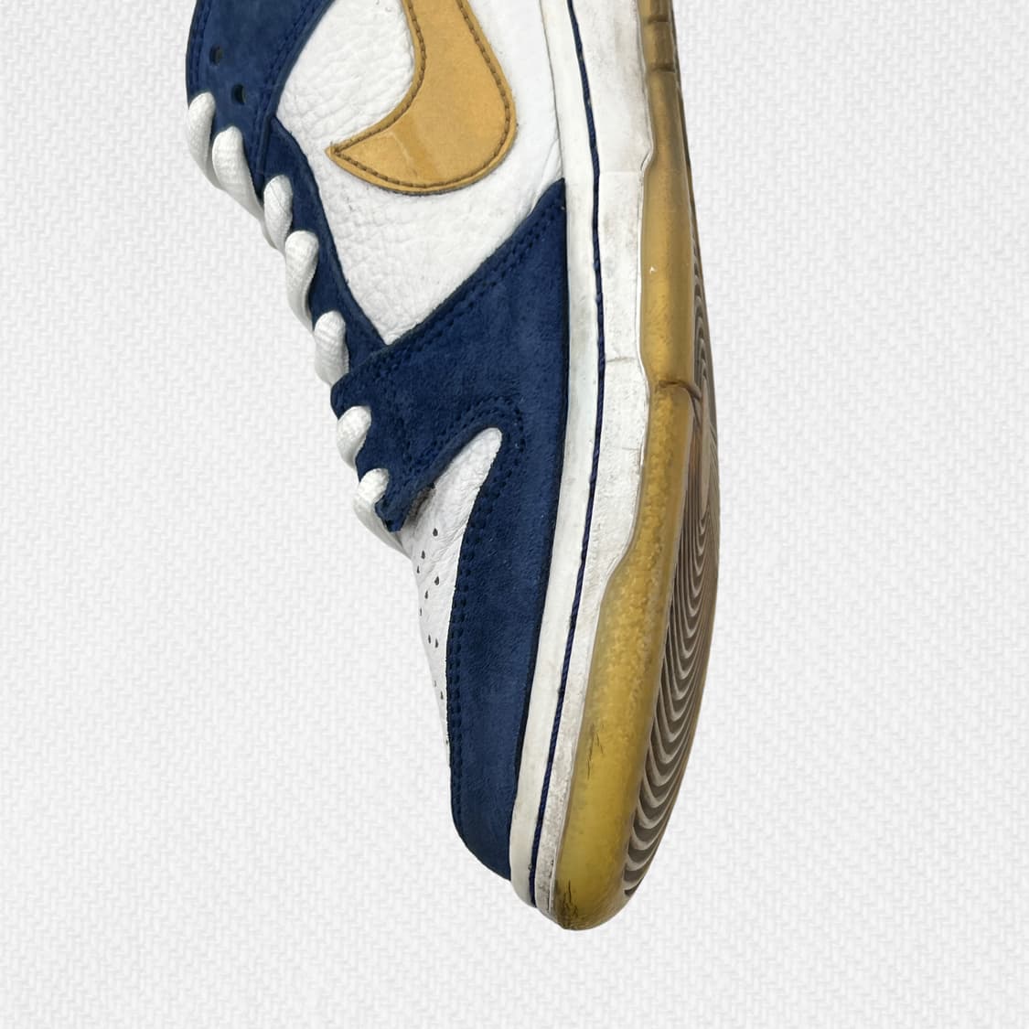 265 나이키 SB 덩크 로우 이셔드 웨어 BMW 상품이미지2