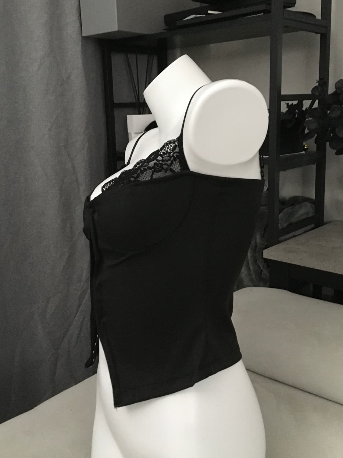 ༒ Black Lace Point Sleeveless 상품이미지4