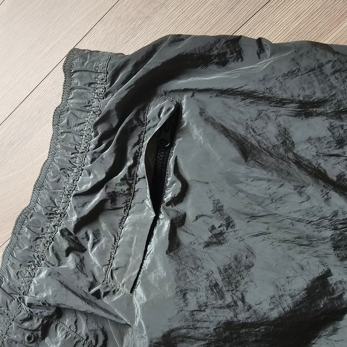 XL 2회착) 스톤아일랜드 로고 패치 메탈 나일론 하프 팬츠 반바지 상품이미지7