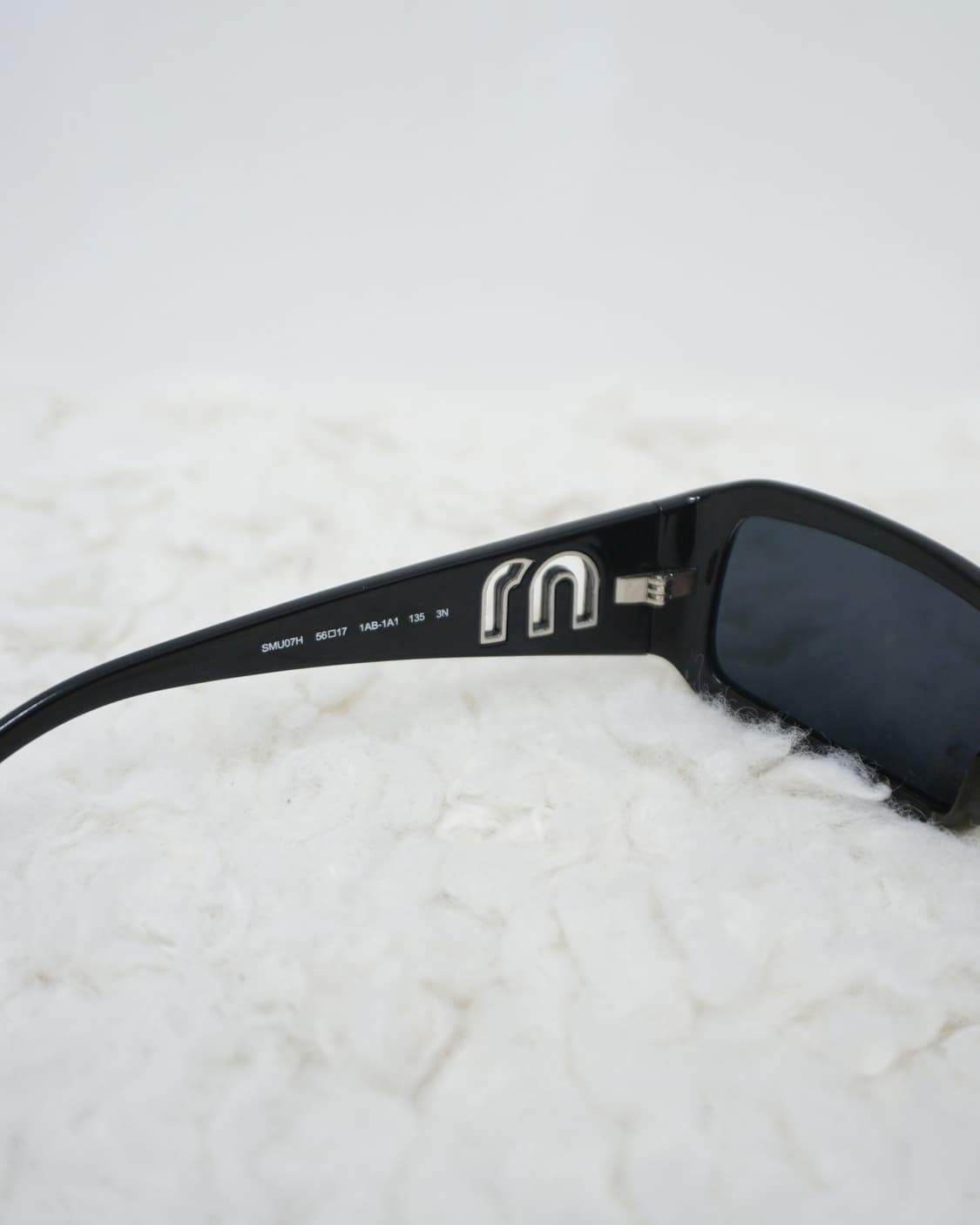 MIU MIU logo temple sunglasses 상품이미지7