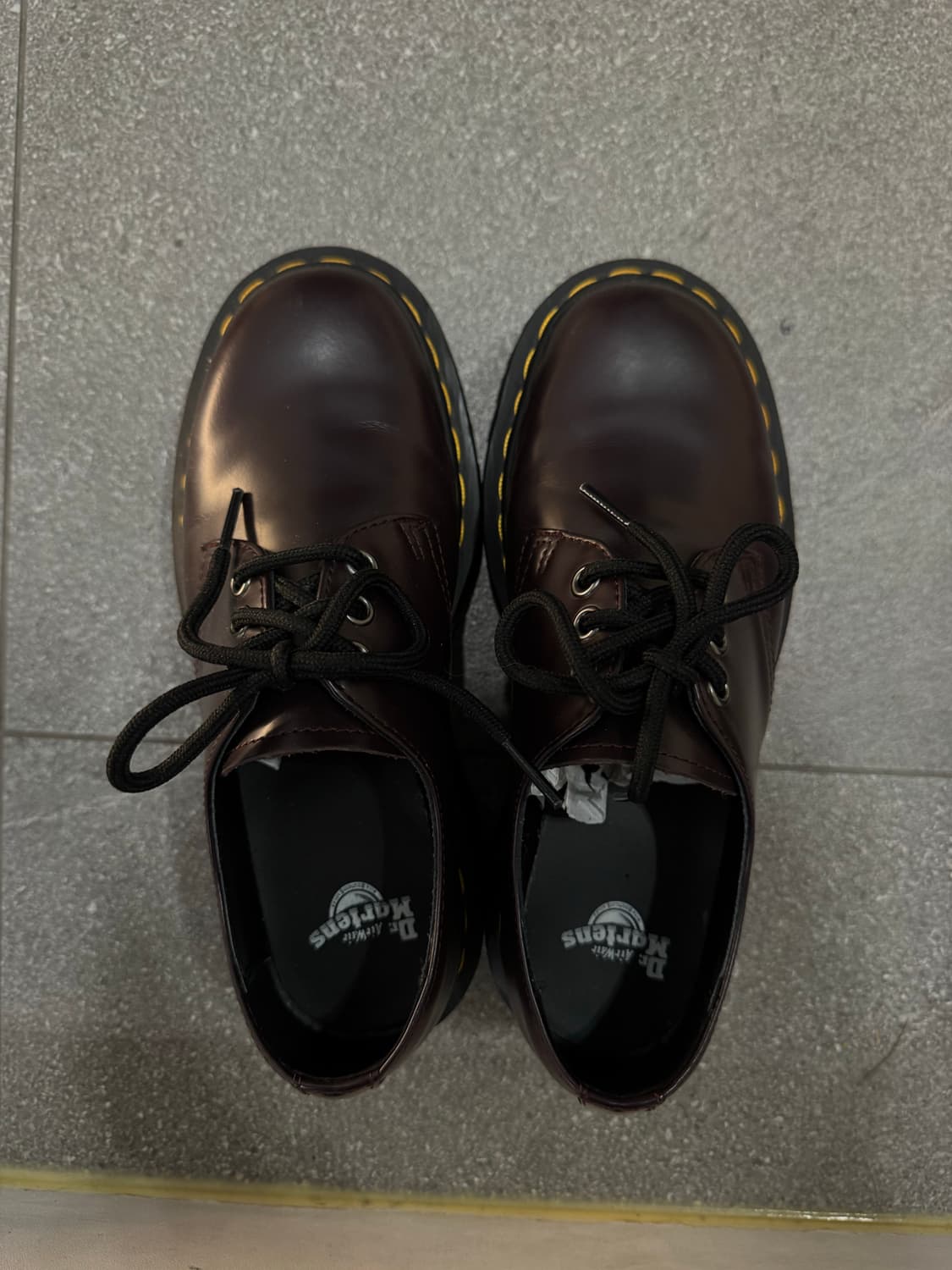 닥터마틴 쿼드 버건디 uk4 상품이미지1