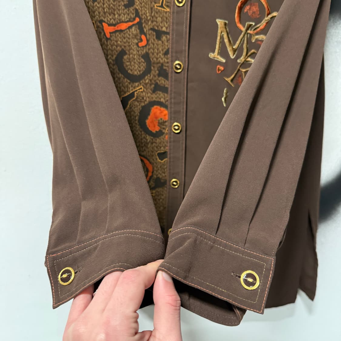 VTG 빈티지 금장 , 자수 디테일 하프 패턴 브라운 긴팔 셔츠 상품이미지6