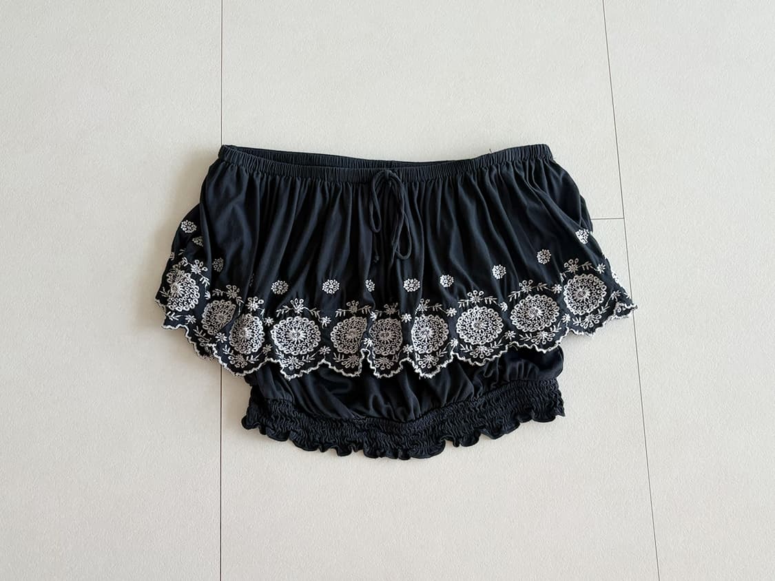 floral embroidery tube top 상품이미지1