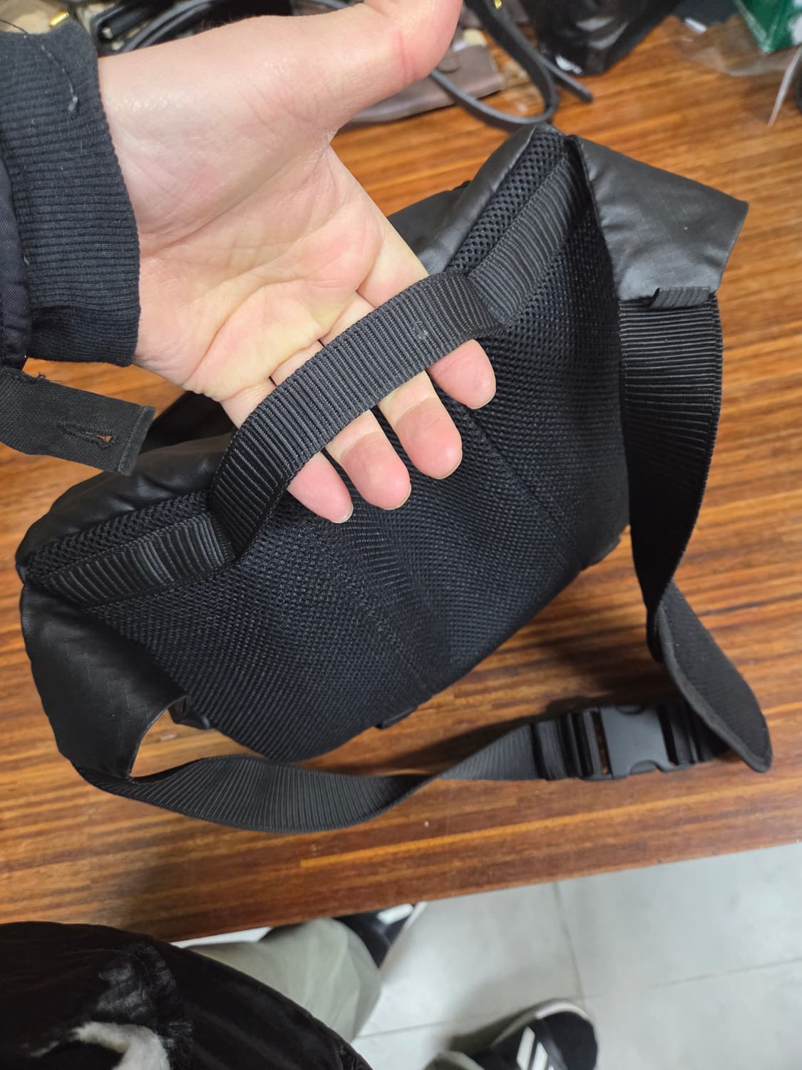 아디다스 빅 웨이스트백 레더 크로스백  상품이미지5