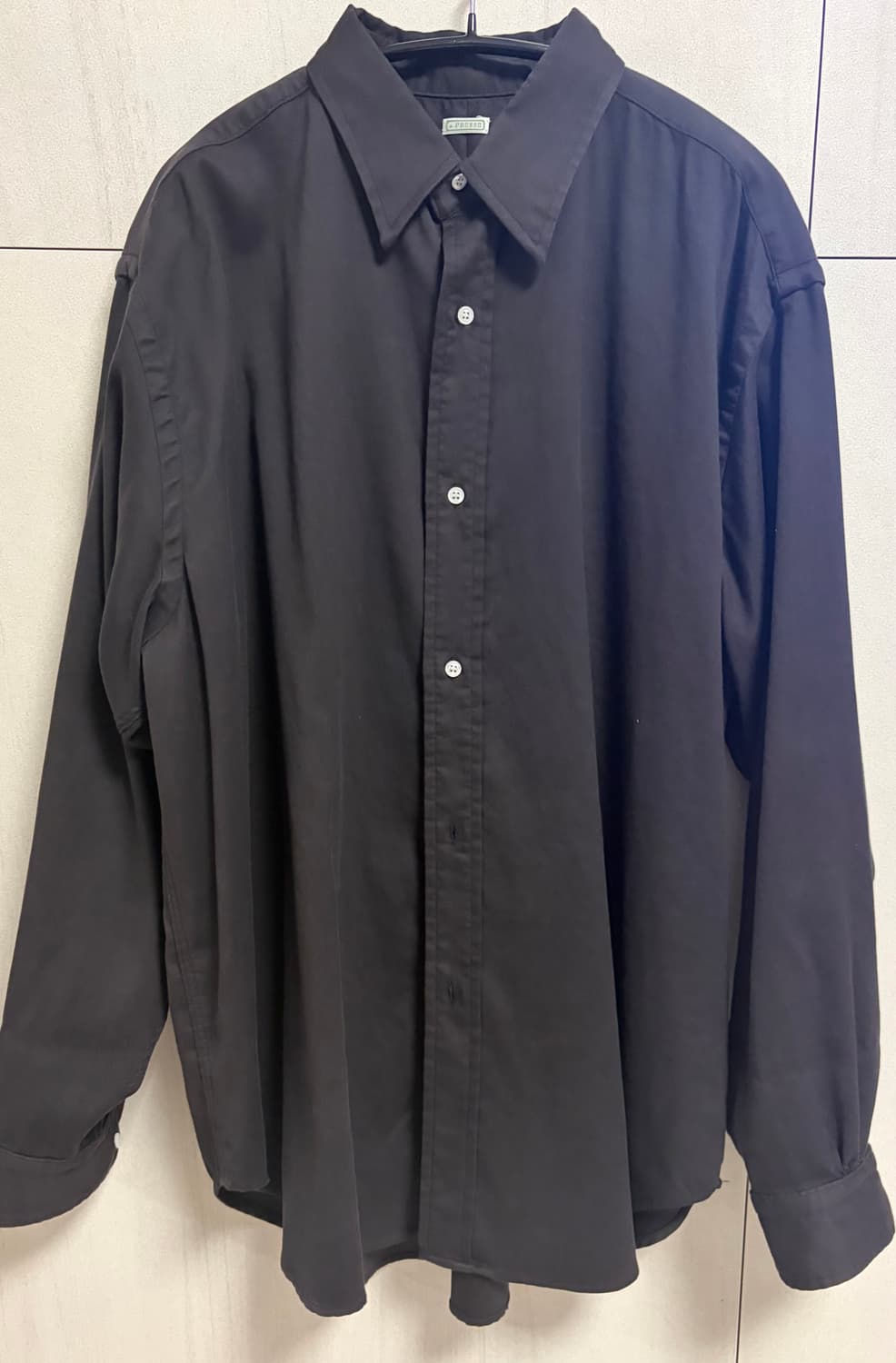 아프레쎄 더블 위브 트윌 레귤러 칼라 셔츠 블랙 25sap 02 10h 상품이미지5