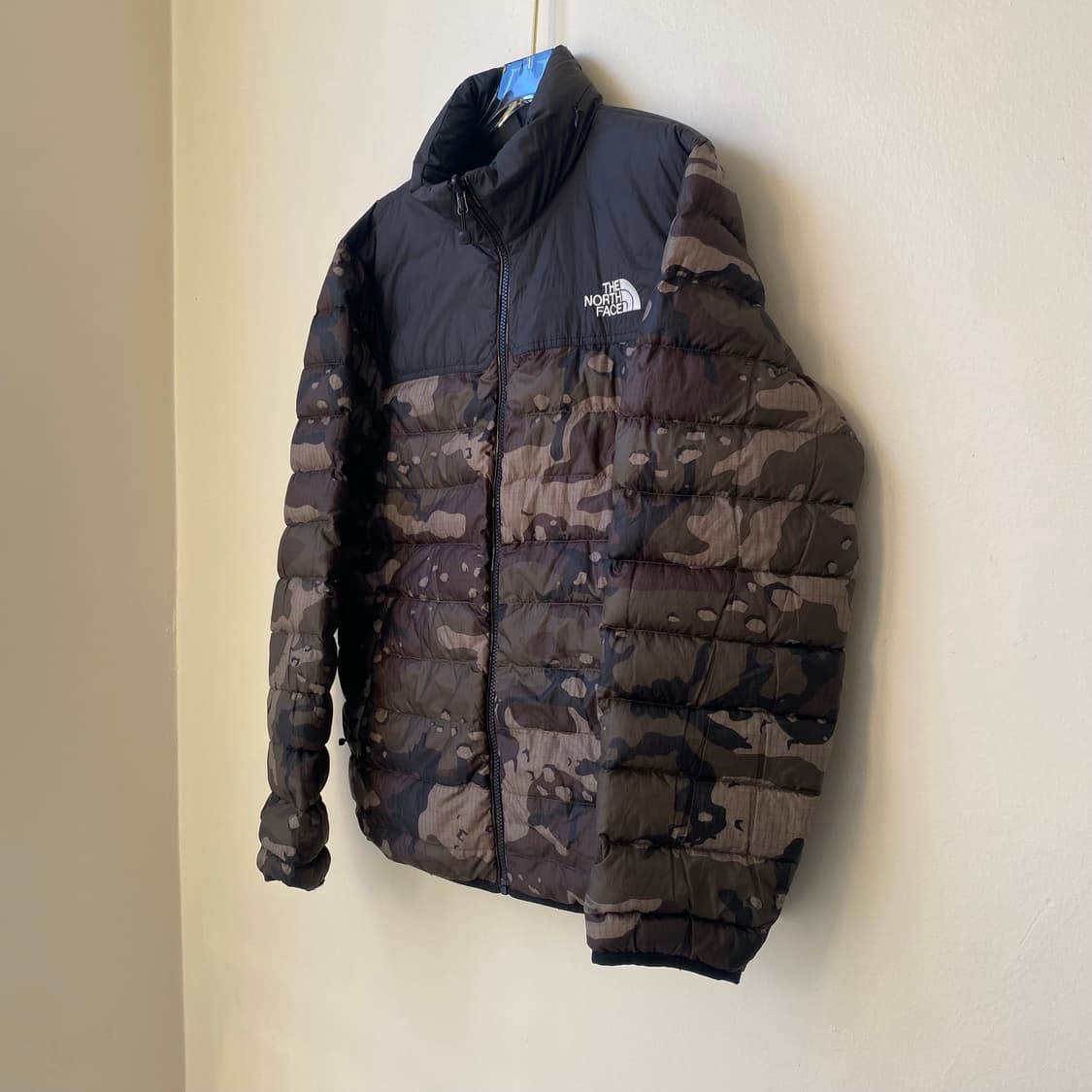 🌊TNF Camo Reversible goosedown jumper 상품이미지5