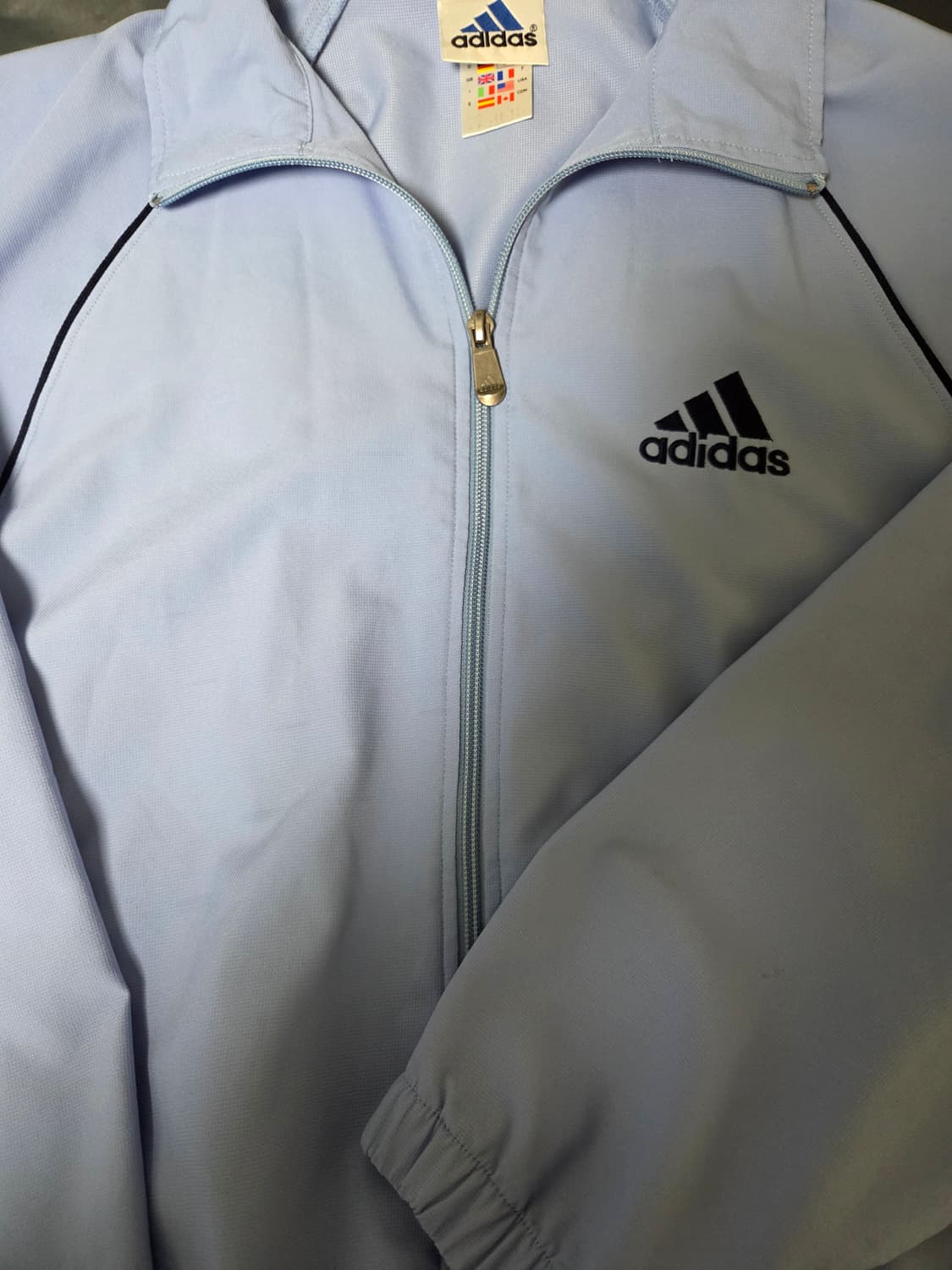 아디다스 스카이블루 소라색 시나모롤 바람막이 상품이미지3