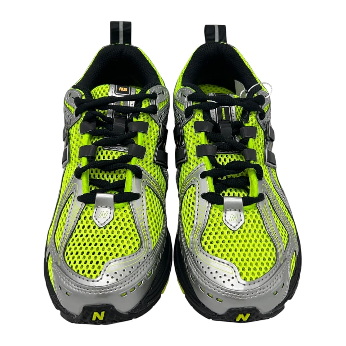 230 뉴발란스 1906R 볼트 실버 상품이미지4