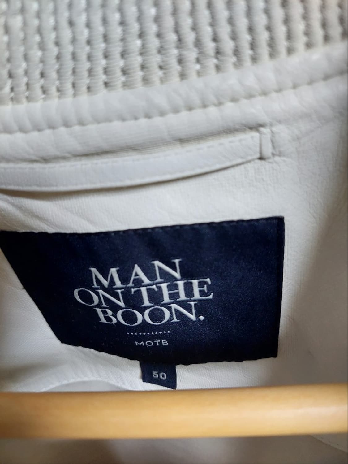 맨온더분 크림 천연 양가죽 바시티 블루종 50 상품이미지4