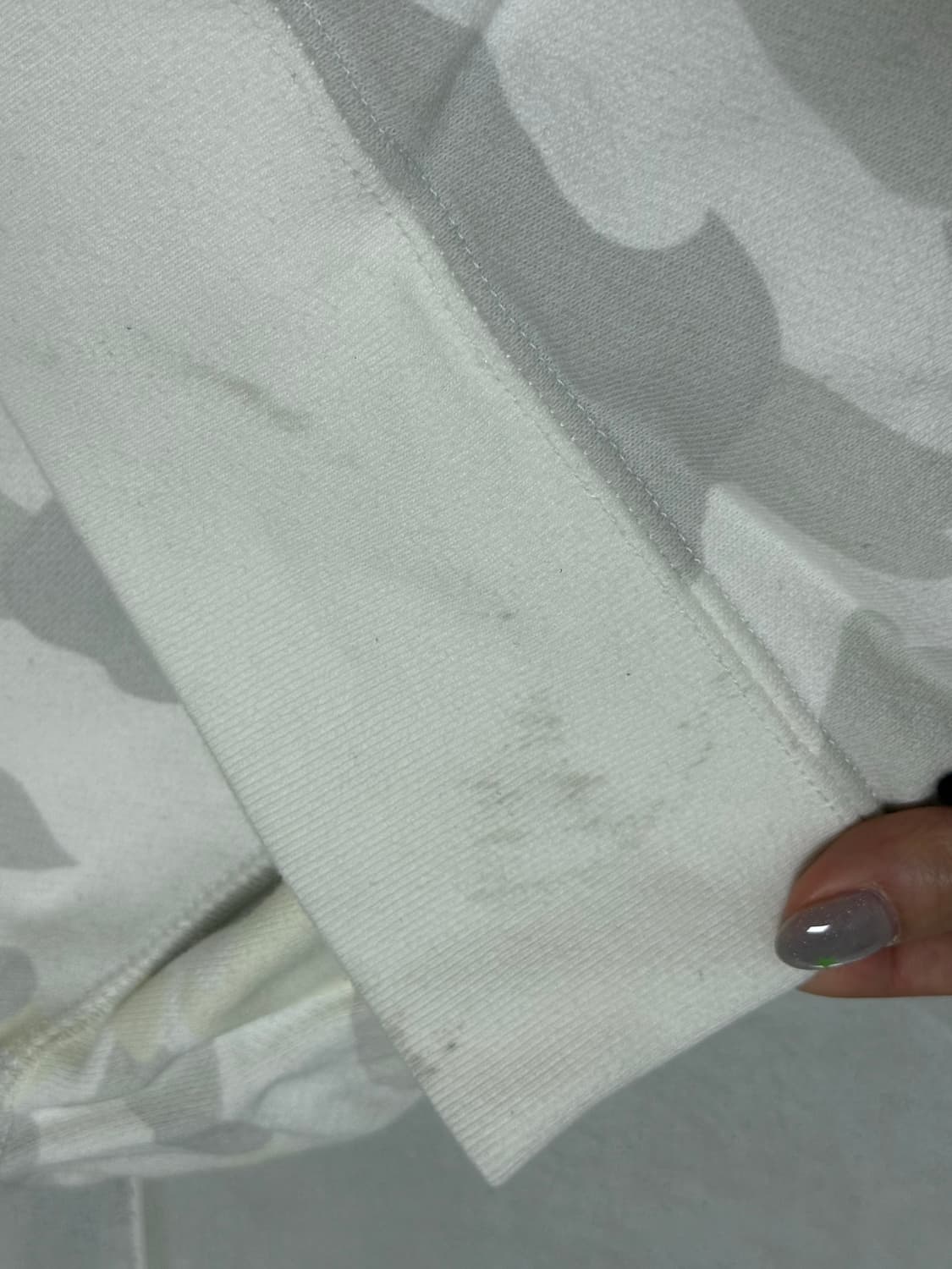 베이프 백계 화이트 반반 카모 샤크 야광 후드집업 m사이즈 상품이미지5