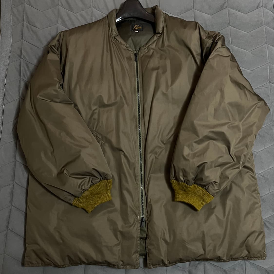 니들스 스탠드 칼라 다운 서 코트 상품이미지5