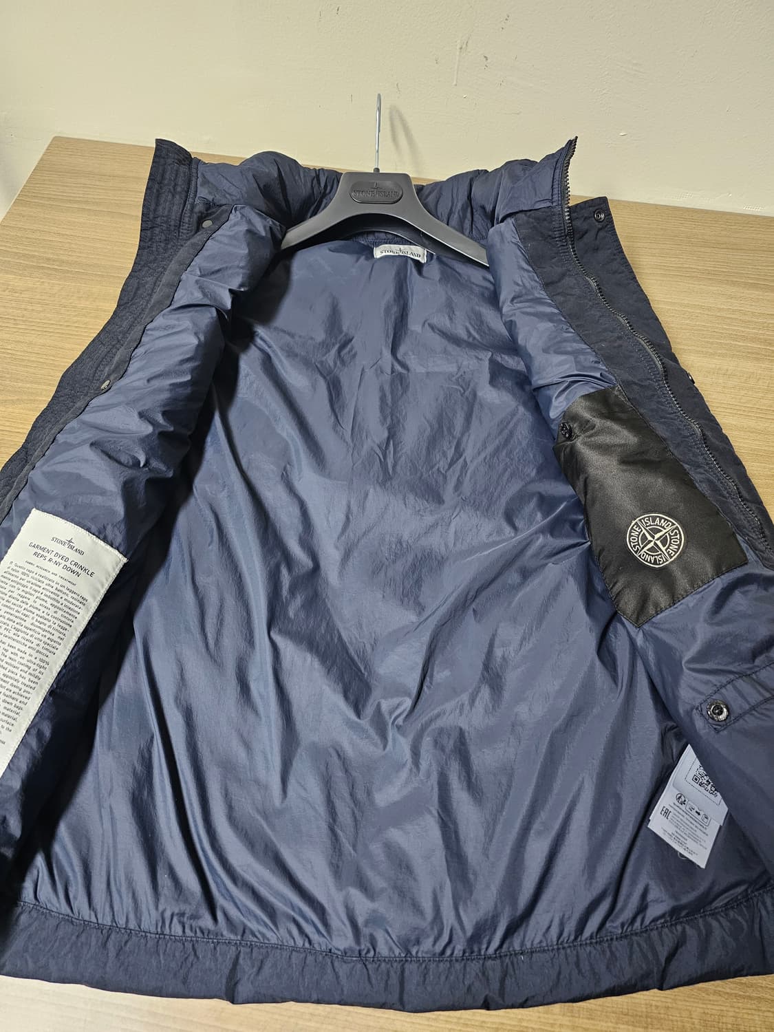 스톤아일랜드 크링클랩스 리사이클 나일론 다운 베스트 상품이미지6