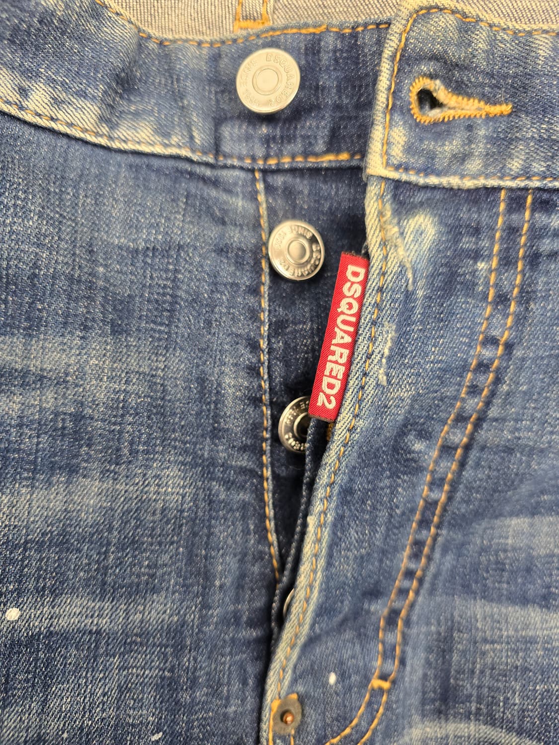 정품) 디스퀘어드2 화이트페인팅 덧댐스케이.  싸이즈 38.   74LB 상품이미지4