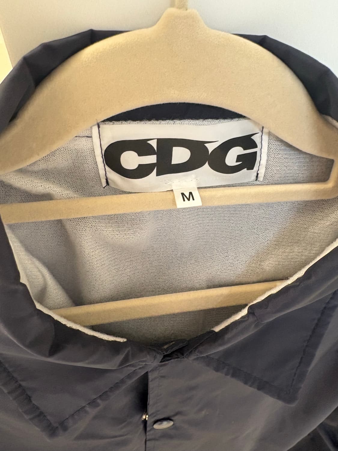 CDG 코치 자켓 네이비 상품이미지2