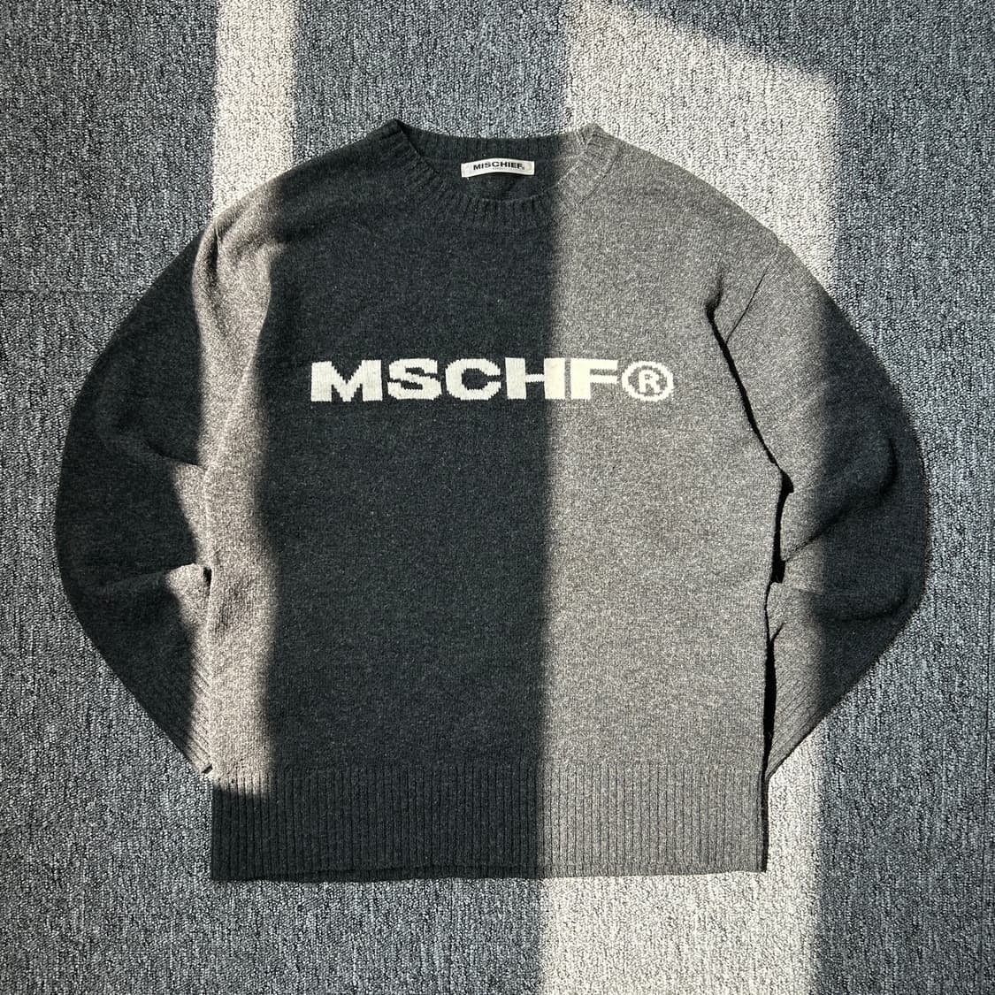 미스치프 차콜 캐시미어 니트 상품이미지1