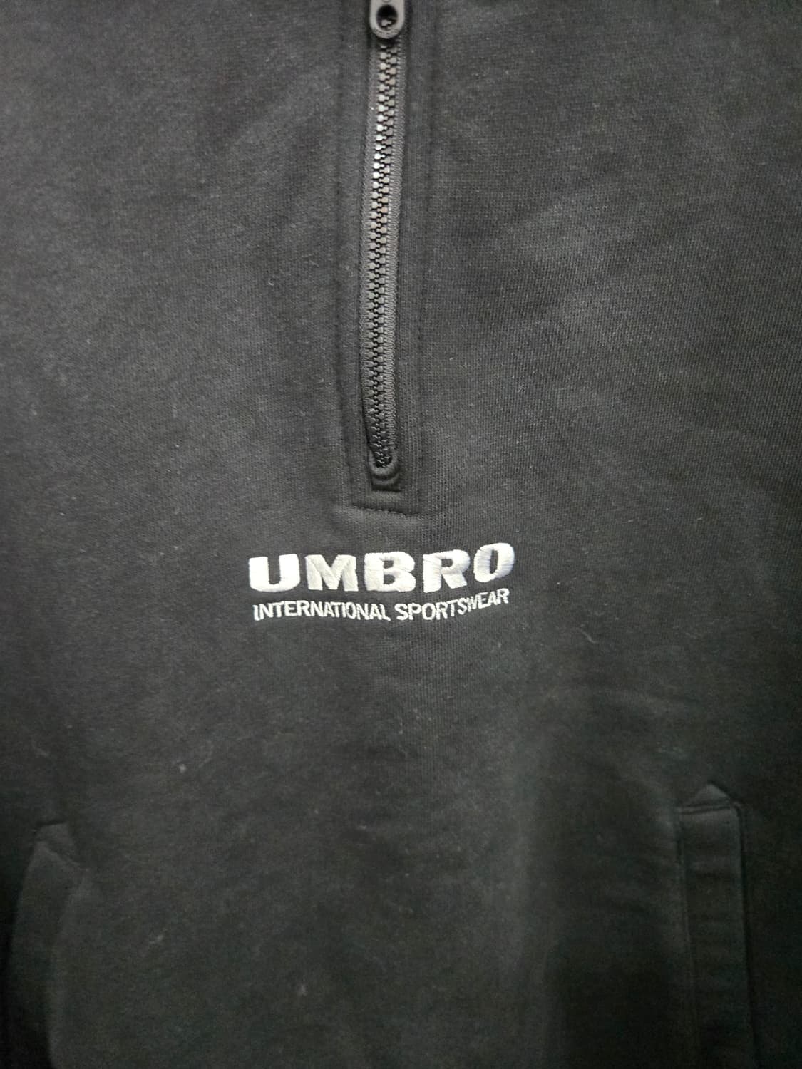 95,M )) UMBRO 엄브로 반집업 긴팔티셔츠! 블랙 & 화이트 상품이미지2