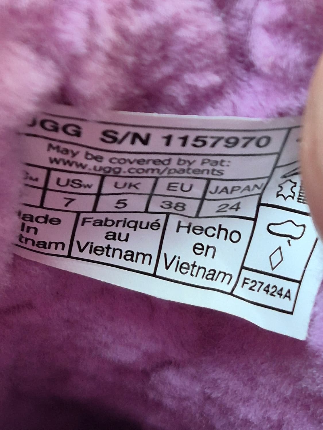 UGG의 핫핑크 모카신입니다
- 사이즈는 USW 7, UK 5, EU 3 상품이미지7