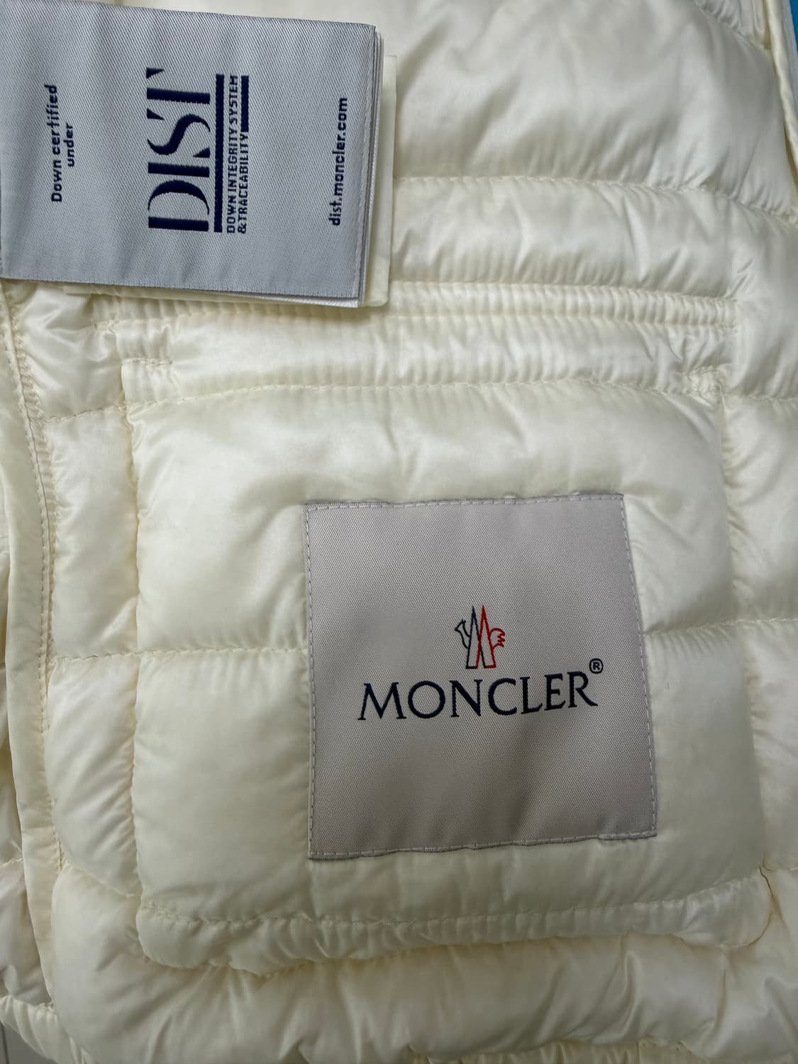 몽클레어 LANS 란스 여성 다운 경량 패딩 자켓 J10931A10100 상품이미지8