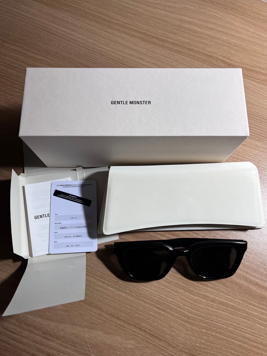 젠틀몬스터 휴이(HUE) 블랙 상품이미지1