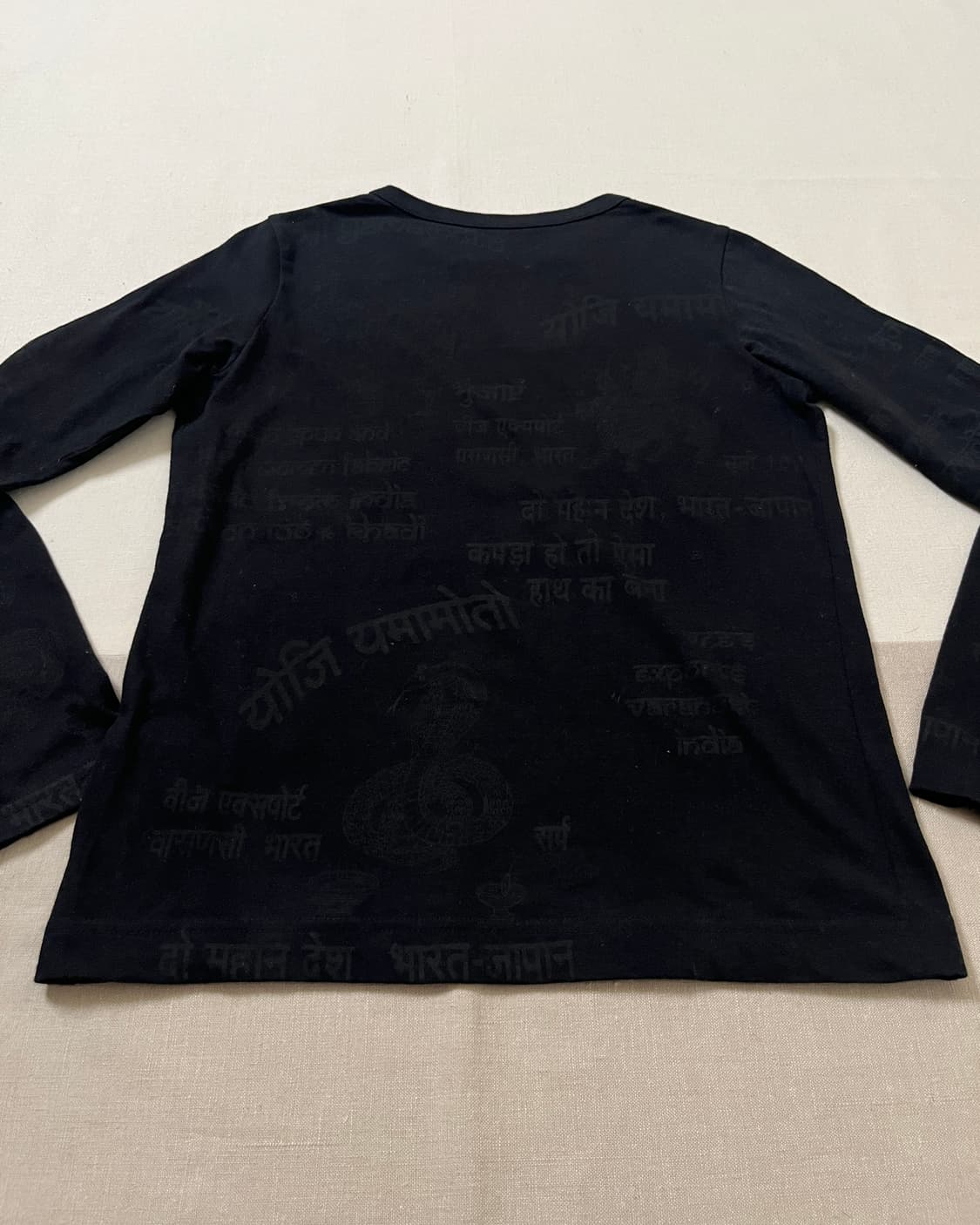 요지야마모토 힌디어 프린트 롱슬리브 티셔츠 yohji yamamoto 상품이미지7