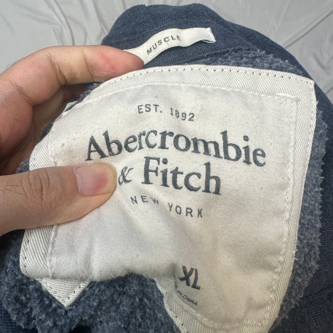 아베크롬비 타이트핏 네이비후드집업 XL 상품이미지3