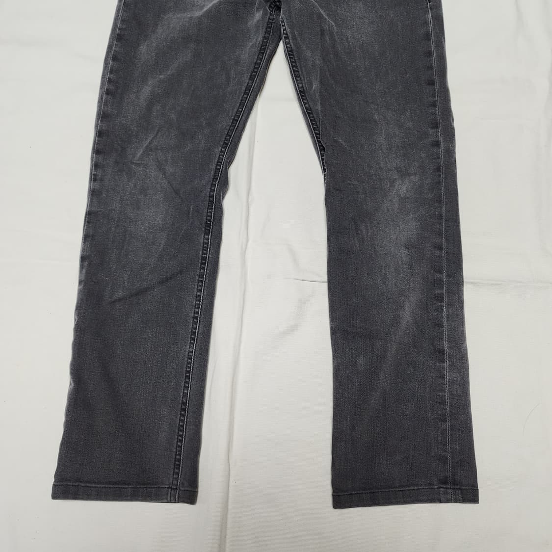 휴고보스 흑청 데님 워싱 팬츠 상품이미지5