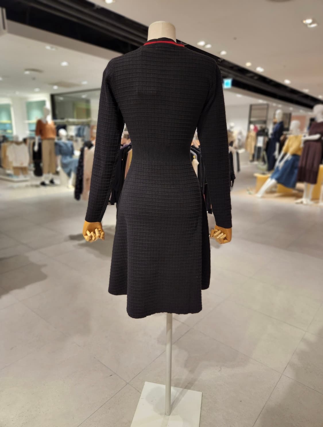 백화점 샤틴 니트 원피스 상품이미지2