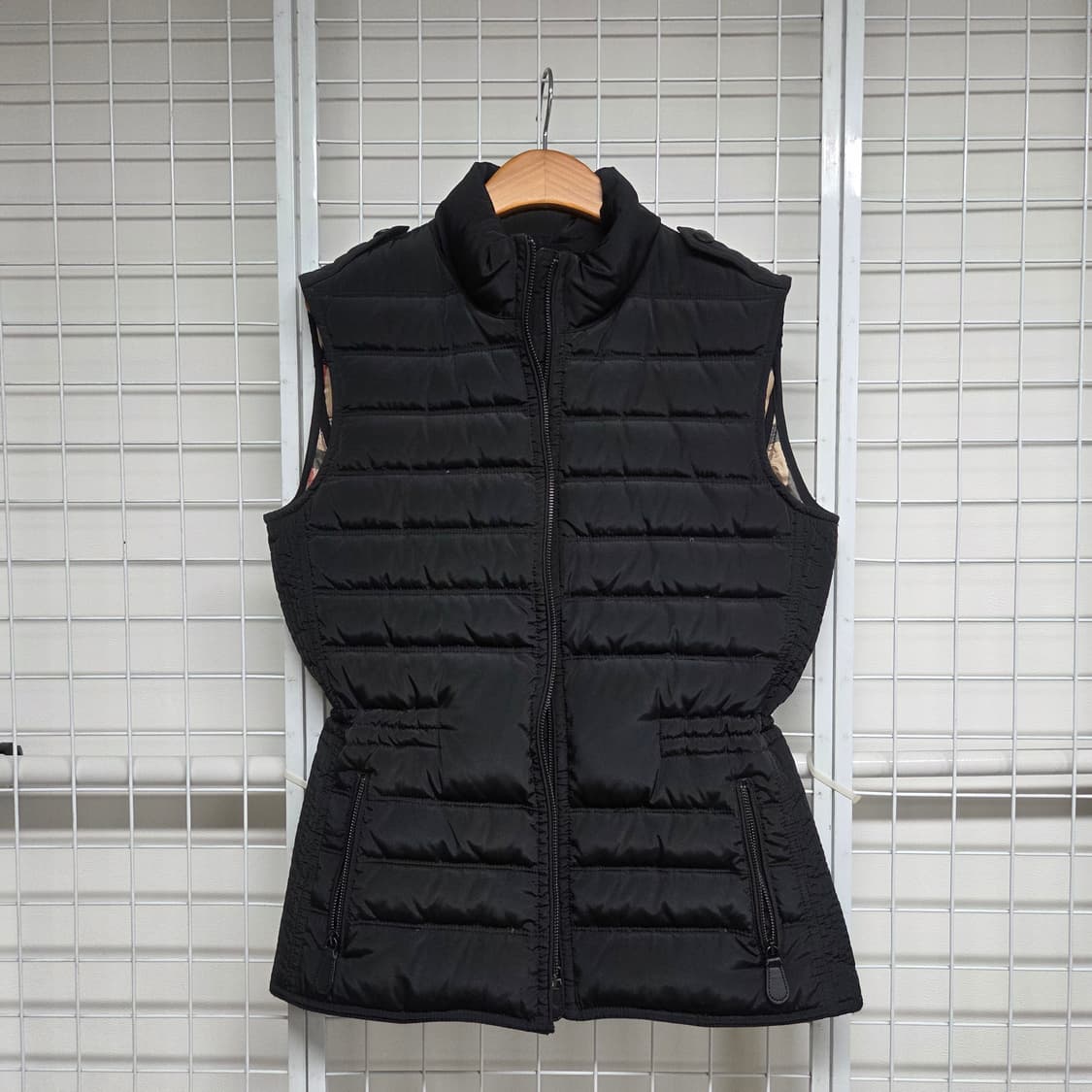 버버리 패딩조끼 상품이미지1