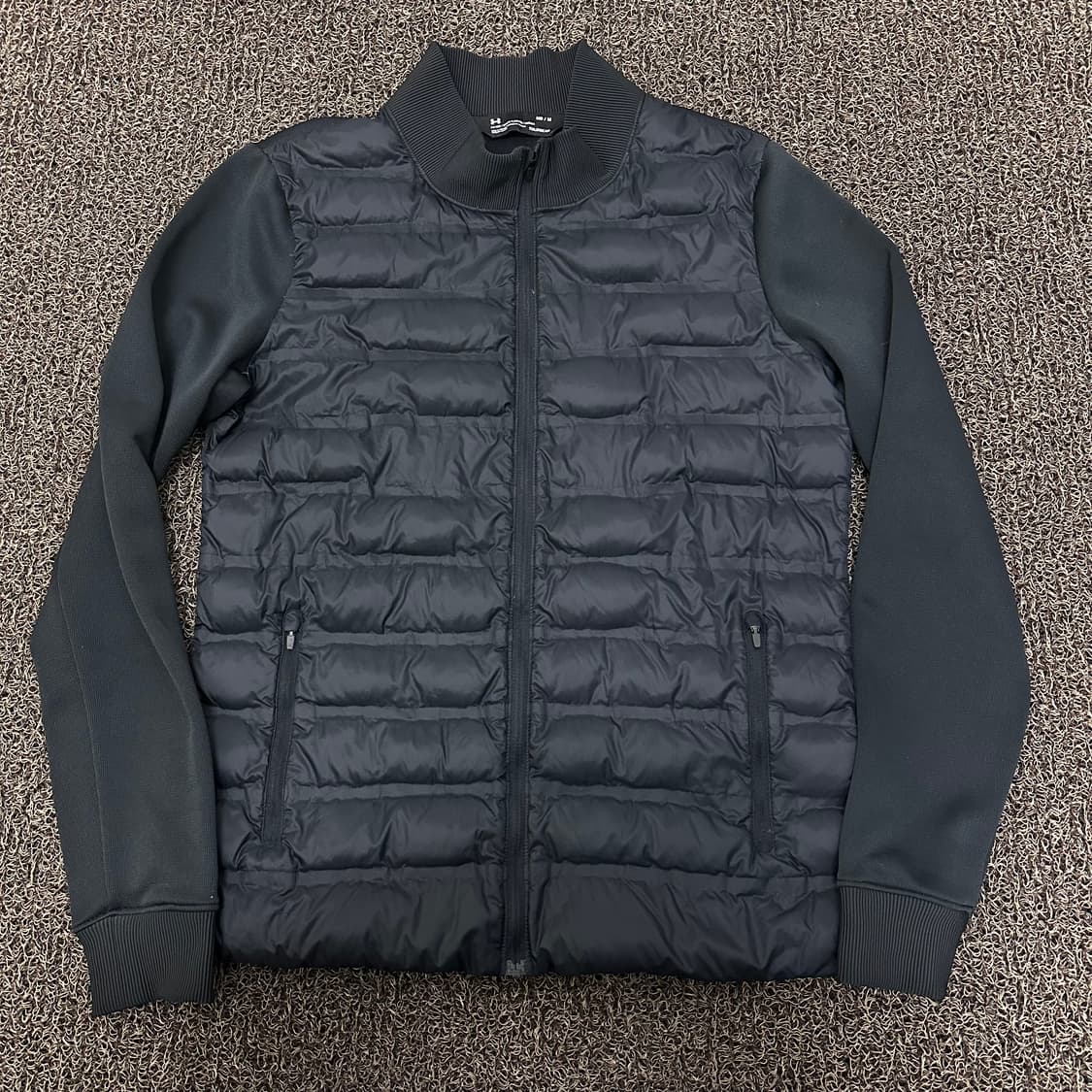 언더아머 기능성 콜드기어 하이브이드 패딩 점퍼 블랙 M 상품이미지1