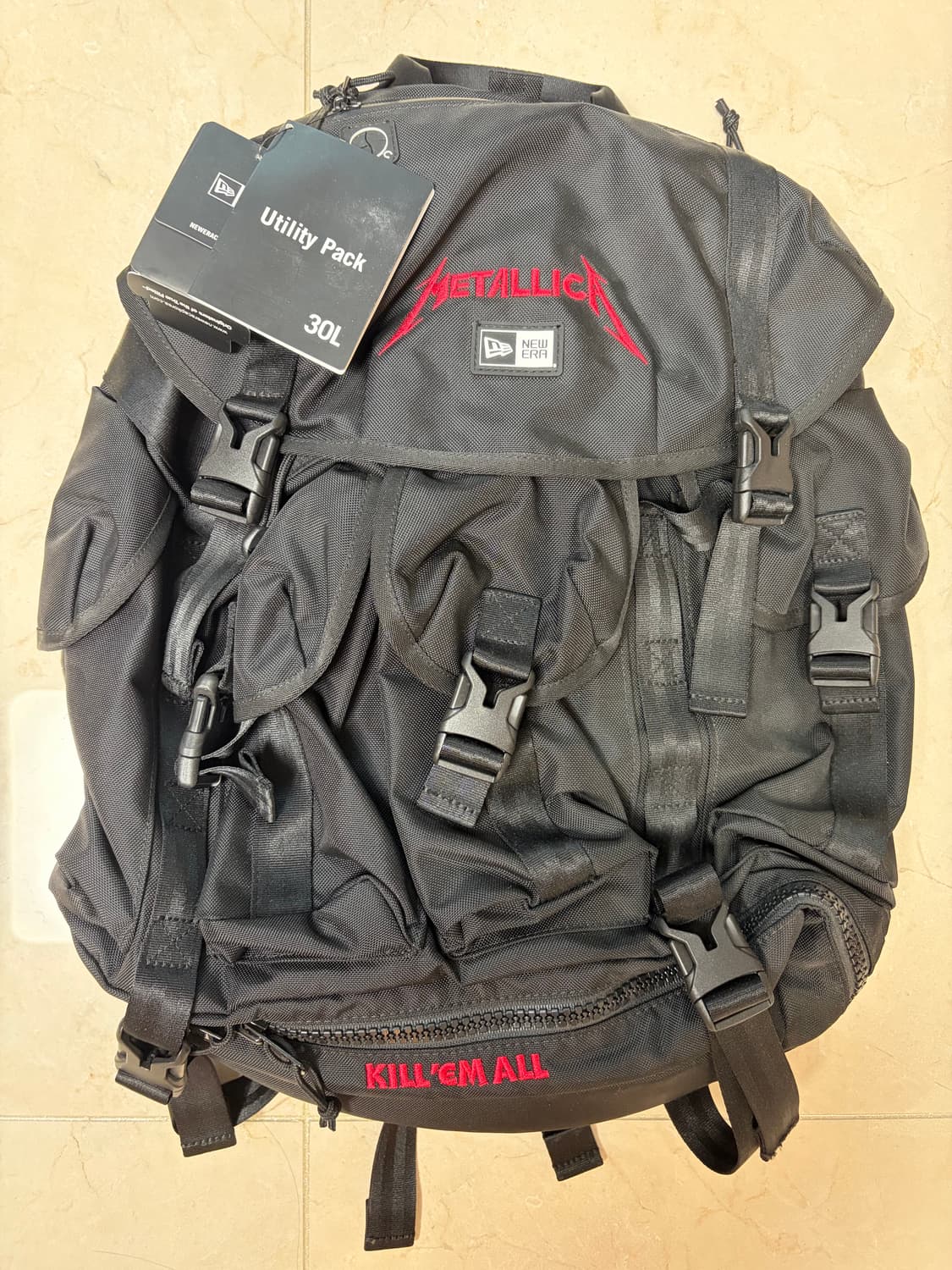 뉴에라 X 메탈리카 백팩 상품이미지5
