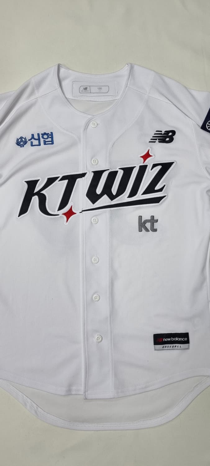 KT 위즈 홈 에센틱 강백호 유니폼 L _ 남성 상품이미지2