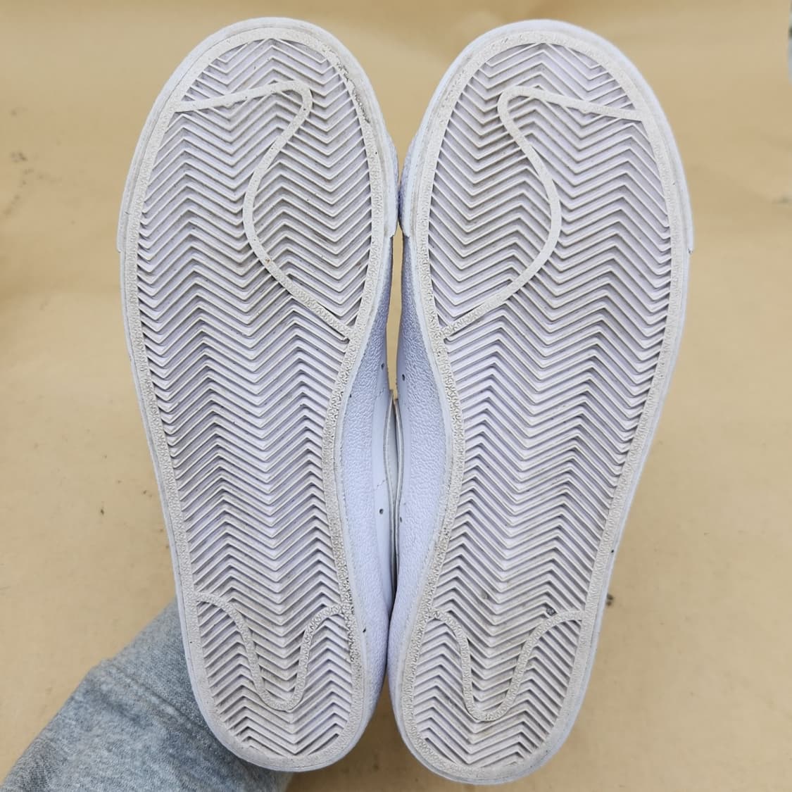 나이키 블레이져 로우77 여성스니커즈 235 상품이미지4