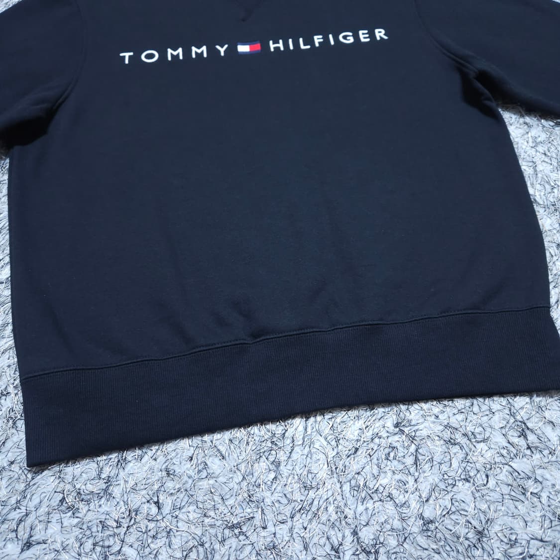 타미힐피거) M 남자 검정 기모 맨투맨티셔츠 / 왕눈이샵 상품이미지5