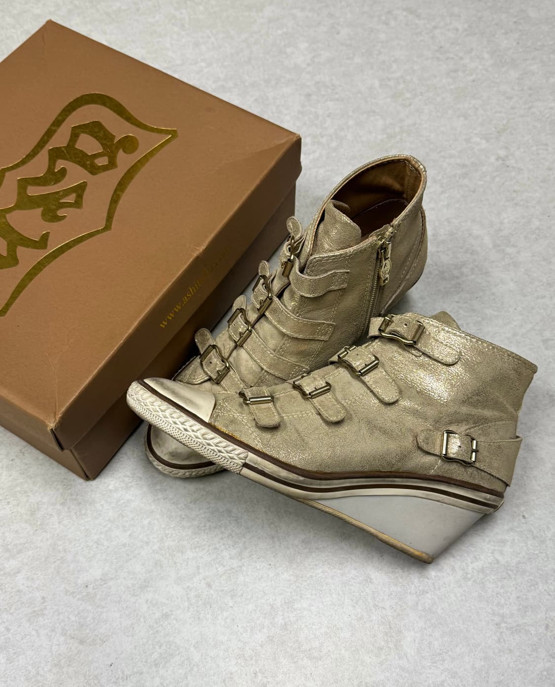 Ash 제니얼 골드 웨지 스니커즈 상품이미지1