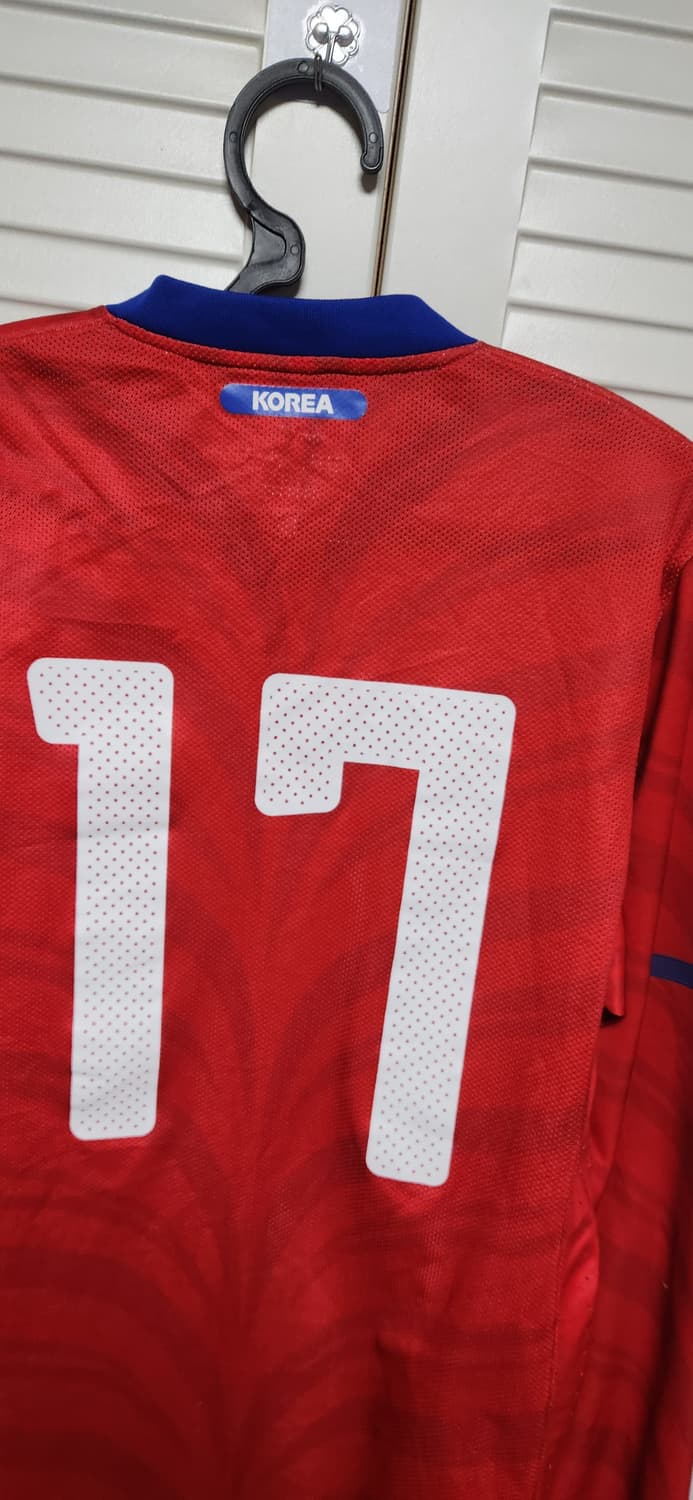 10-12 대한민국 홈 지급용 나이키 유니폼 긴팔 No.17 이청용 상품이미지4