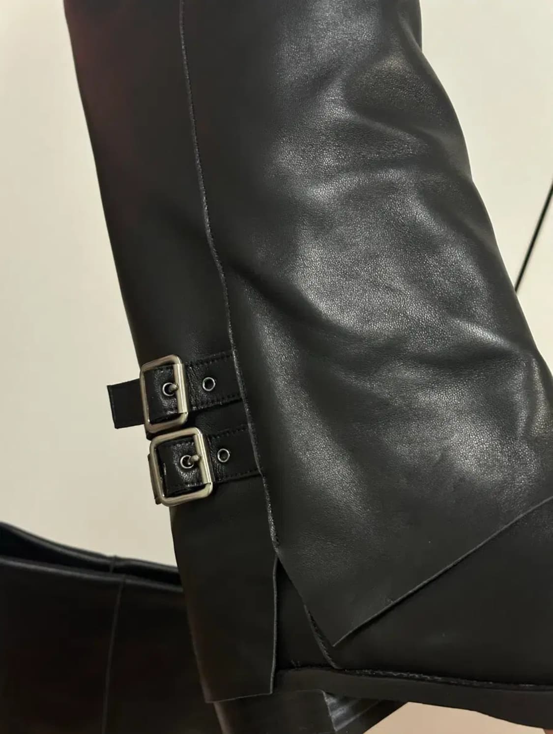 무드나잇 앨리슨 벨티드 폴딩부츠 블랙 240 상품이미지4