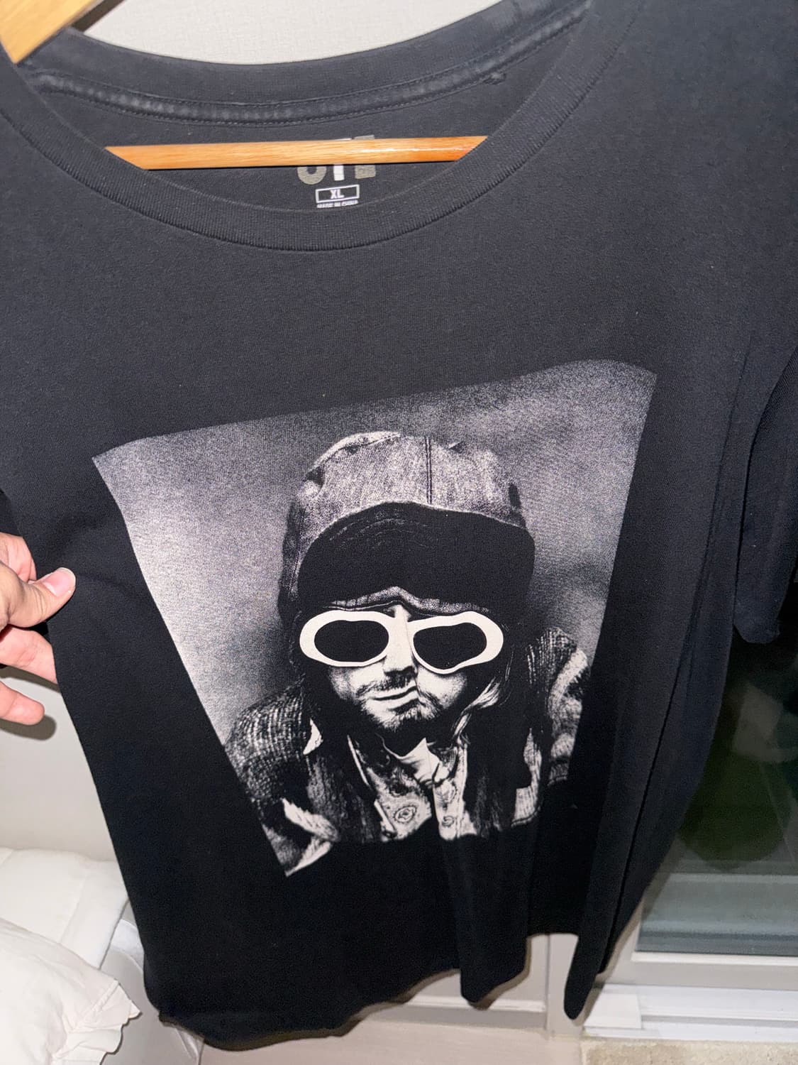 유니클로 UT 커트코베인 상품이미지1