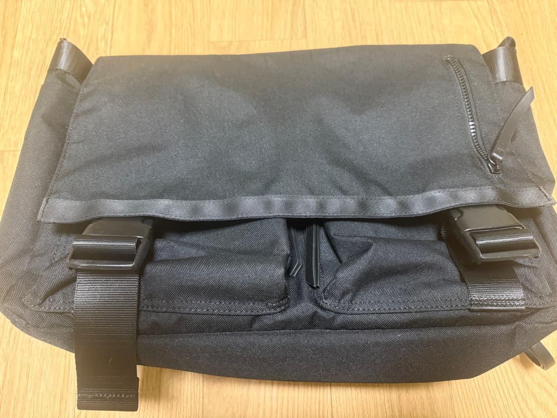 Dual Pocket Messenger Bag / Black 상품이미지3