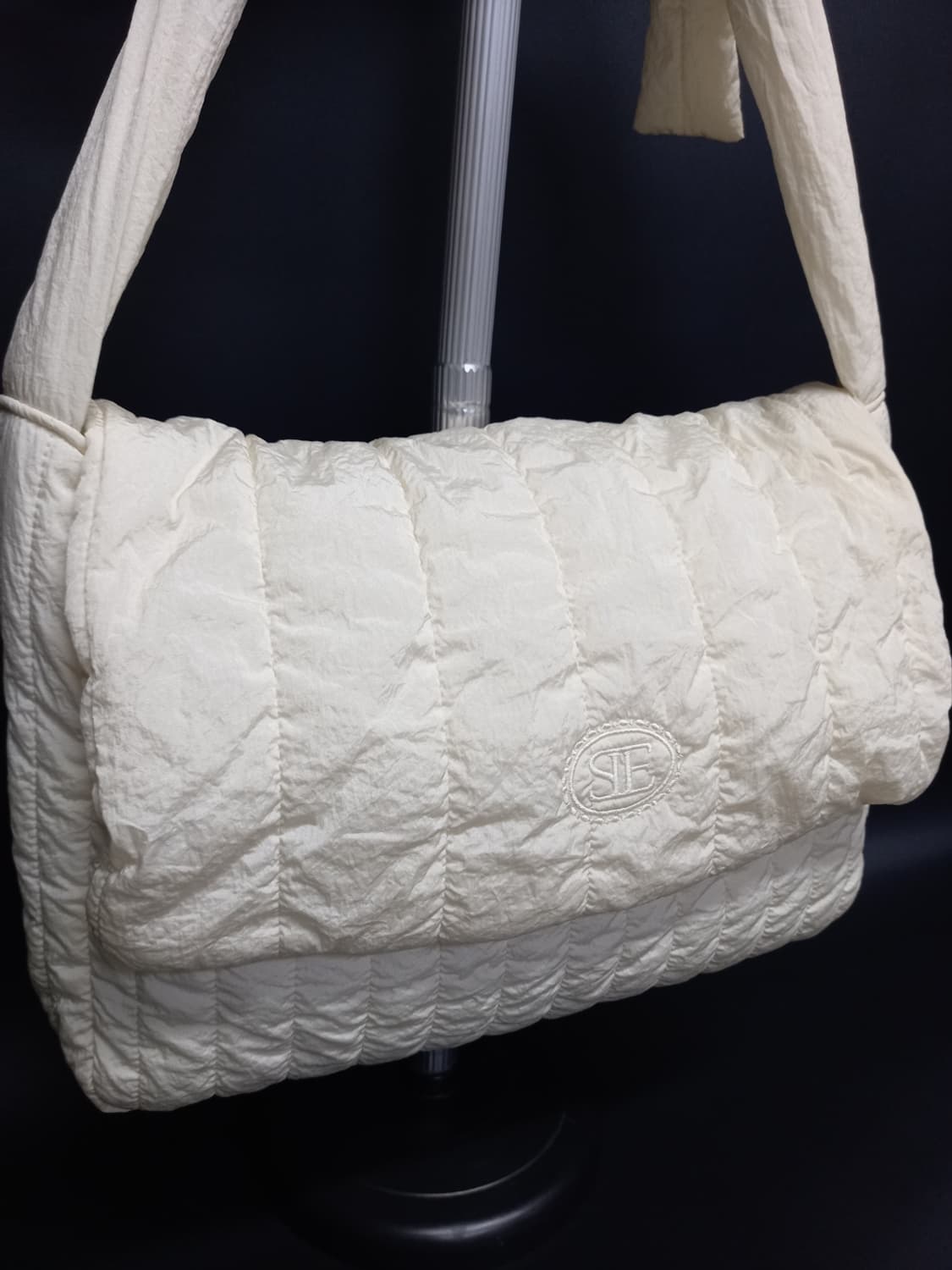 시엔느 패딩 궐팅 숄더 크로스바디백 구름백 상품이미지5