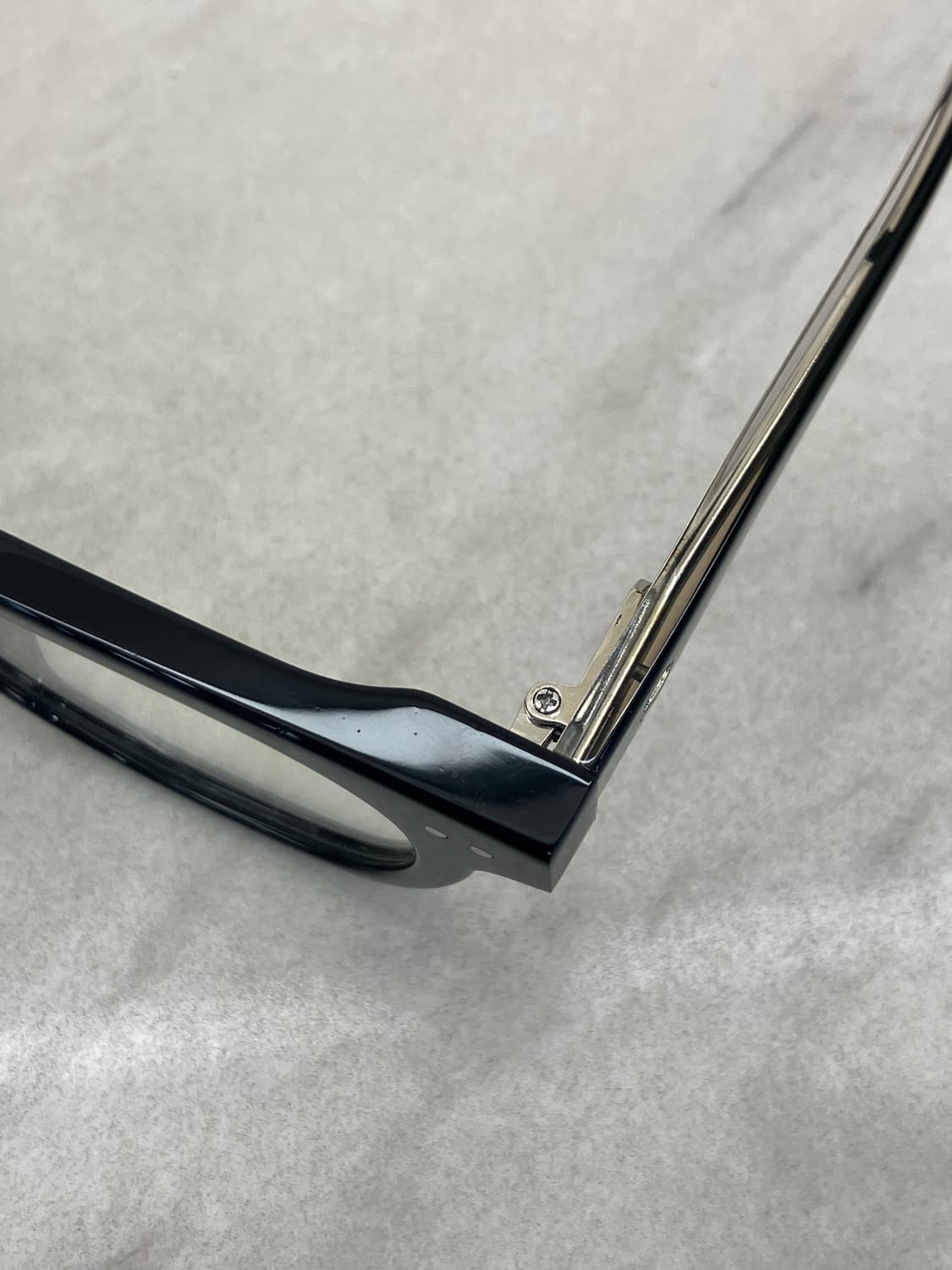 하츠 Hatz 블랙 웰링턴 메탈렉 뿔테 안경 상품이미지2