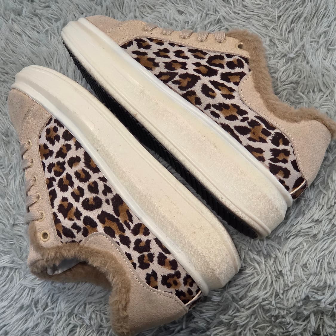 7q-13:스프리스 레오파드 퍼 스니커즈 베이지 (225cm)-거의새거 상품이미지8