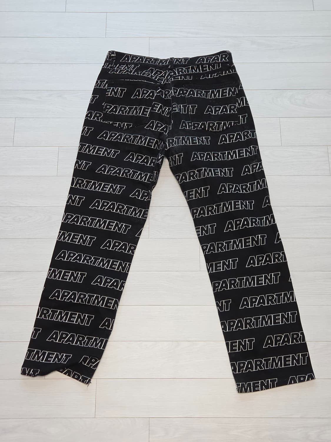 아파트먼트 Apartment 블랙 패턴 팬츠 상품이미지1