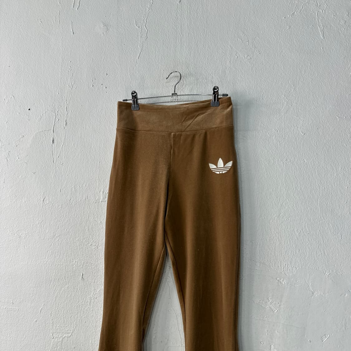 아디다스 벨벳 부츠컷 트레이닝팬츠 여성S 상품이미지2