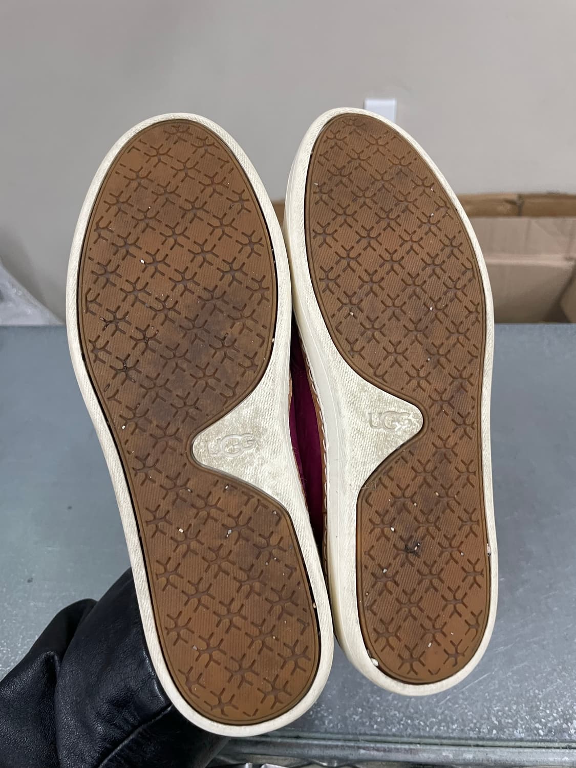 어그 카릴린 후쿠시아 스웨이드 스니커즈 235 상품이미지6