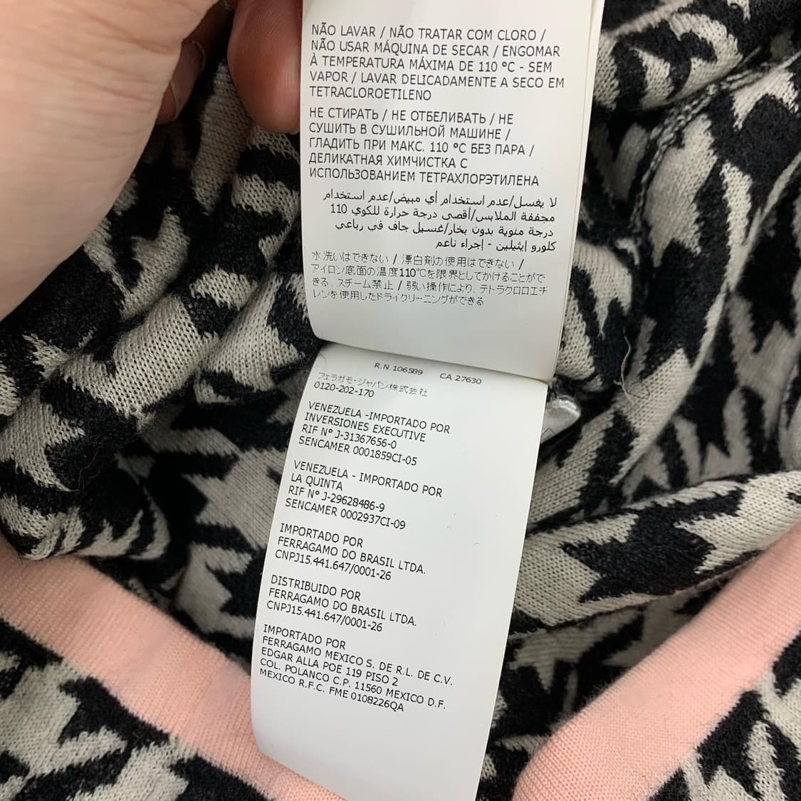 살바토레 페라가모 하운드 투스 체크 시보리 하프 니트 상품이미지8