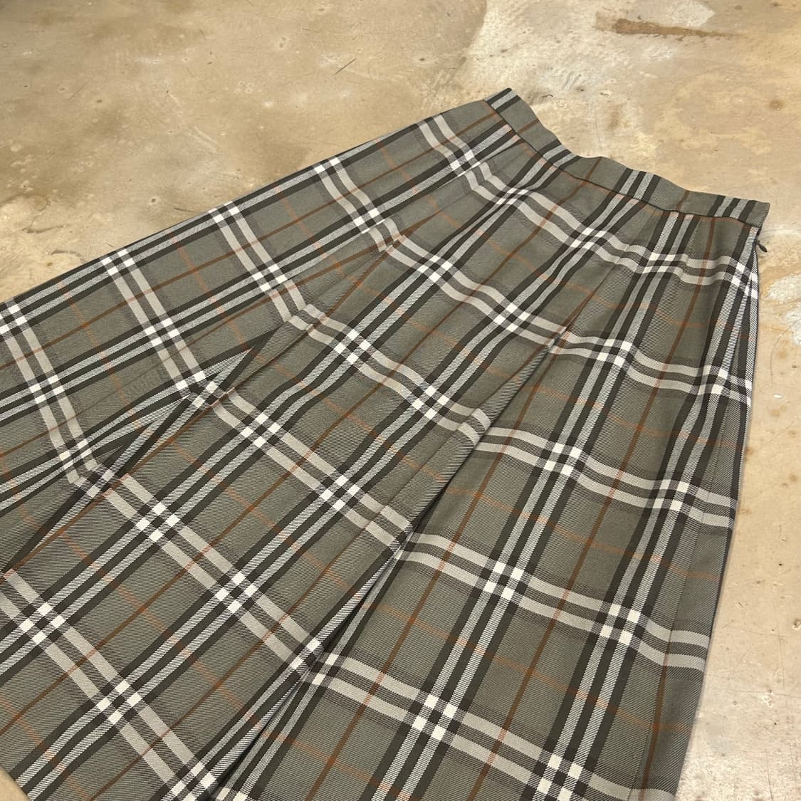 버버리 롱치마 상품이미지1