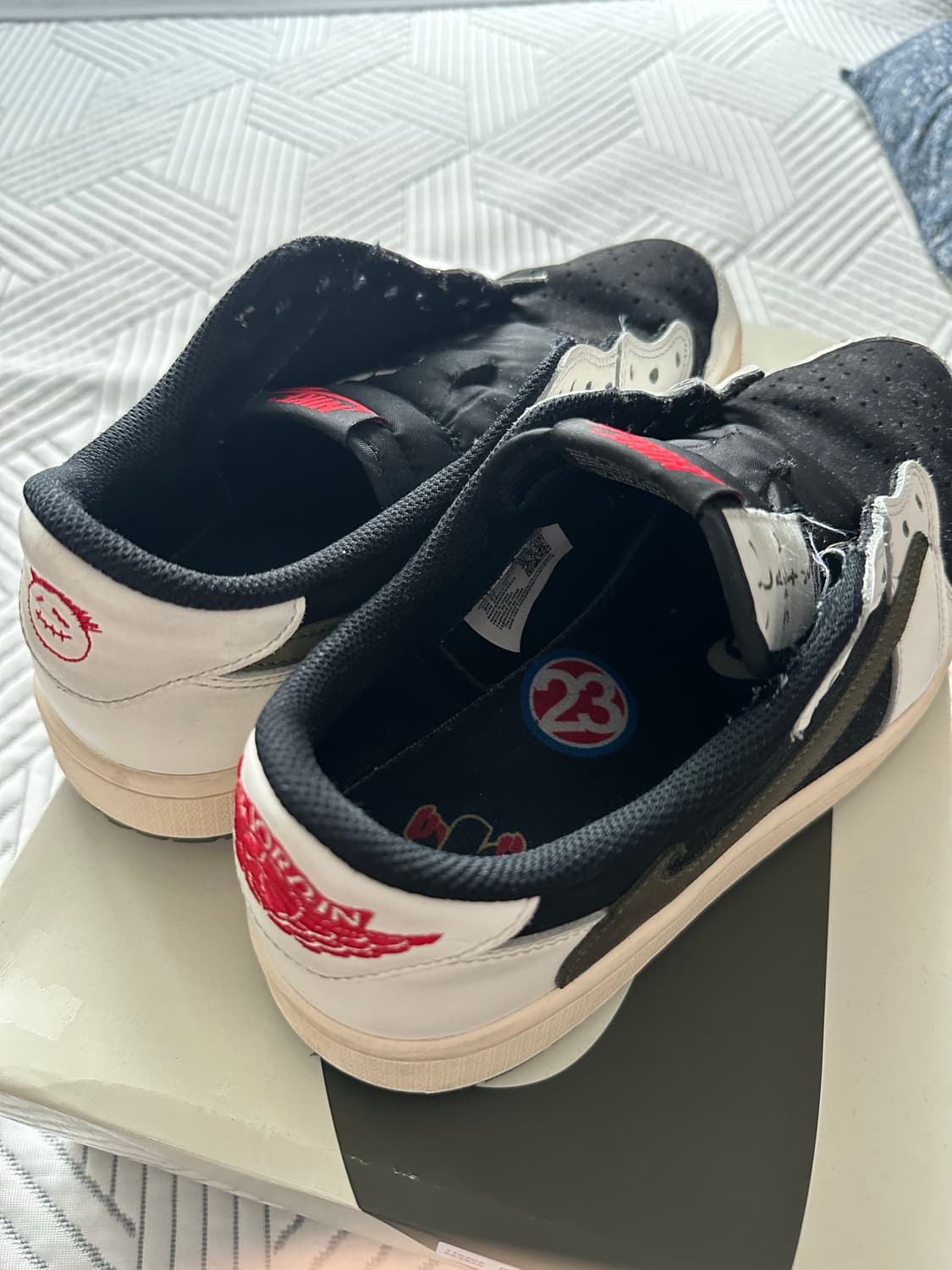 나이키 에어조던1 트래비스 스캇 OG 미디엄 올리브 280 상품이미지8