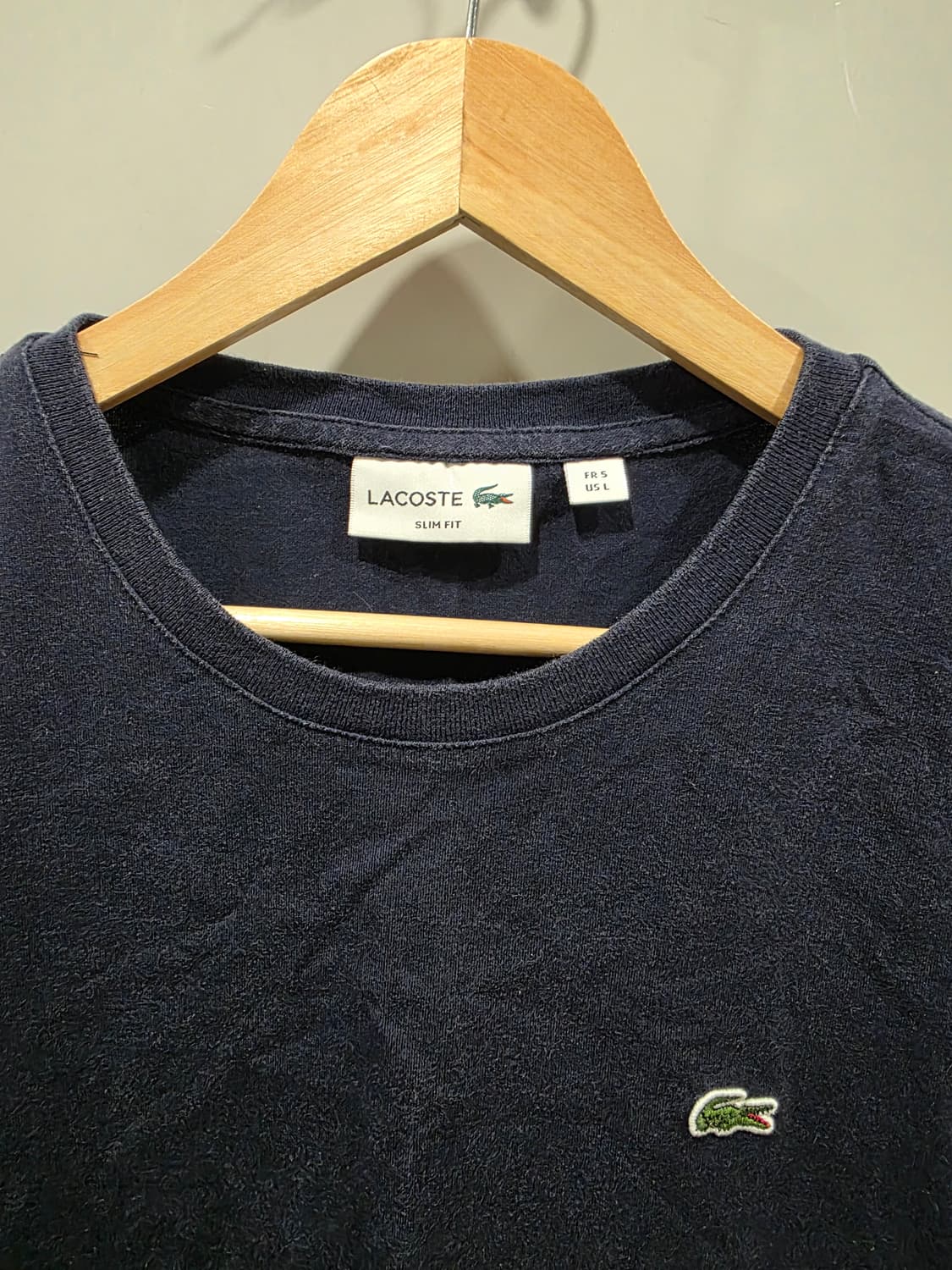 라코스테(LACOSTE) 네이비 반팔 티 상품이미지2